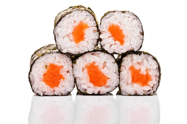 Close-up van vijf sushi stukken — Stockfoto