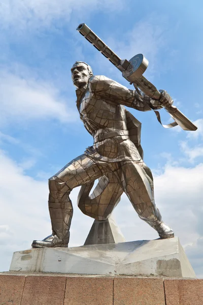 Pomnik sowieckiego żołnierza w nowym odessa, Ukraina — Zdjęcie stockowe