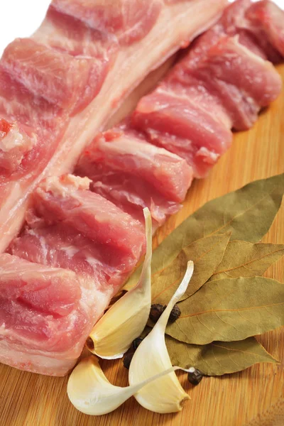 Roher Speck mit Rippen — Stockfoto