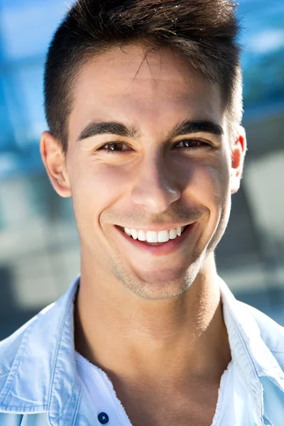 Outdoor portrait of young man — Stock Photo, Image