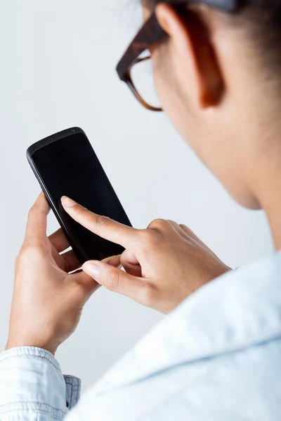 Black woman looking the mobile — Stock Photo, Image