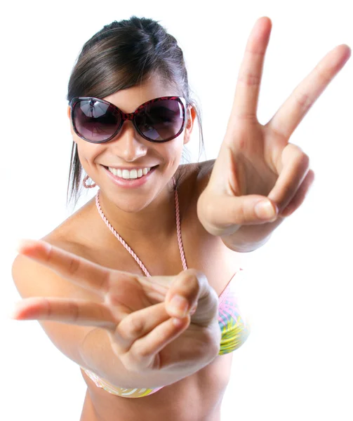 Bella donna bruna in bikini facendo gesti di successo — Foto Stock