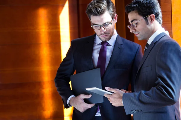 Businessmen With Digital Tablet In Modern Office — Stock Photo, Image