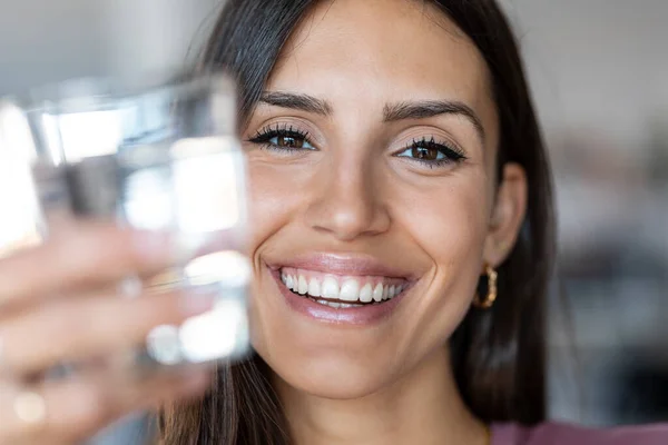 Portrait Pretty Young Woman Smiling While Looking Camera Glass Water — Stock Photo, Image