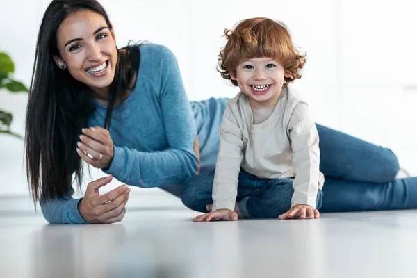 Shot Young Beautiful Mother Playing Having Fun Floor Her Son — Stock Photo, Image