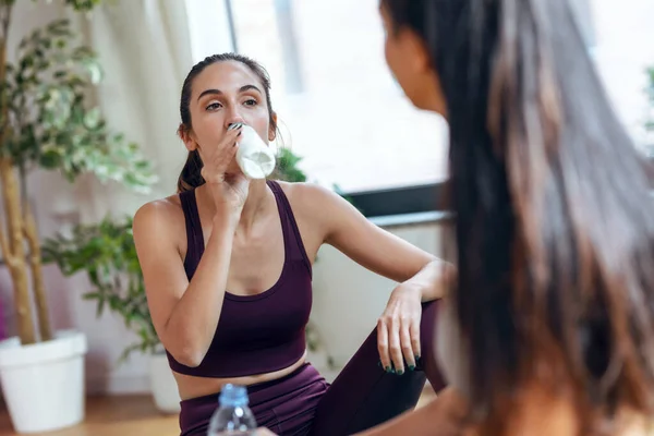 Shot Two Sporty Young Women Having Break Online Gym Classes — Stock Photo, Image