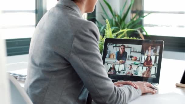 Video Vista Trasera Mujer Negocios Haciendo Videollamada Mostrando Pulgar Hacia — Vídeo de stock