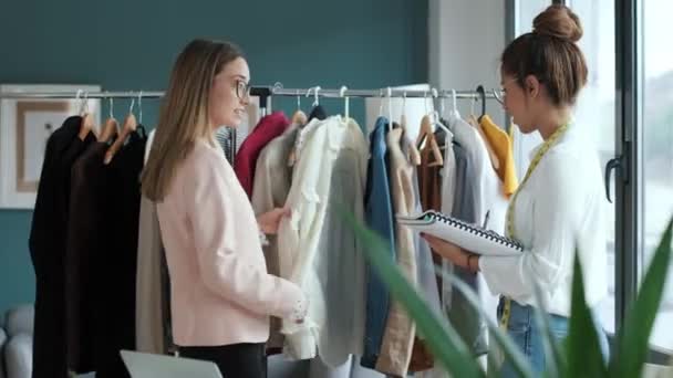 Video Two Fashion Designers Working Deciding Details New Collection Clothes — Stock Video