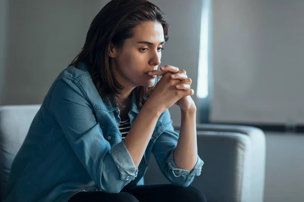 Shot Depressed Woman Sitting Coach Home — Stock Fotó