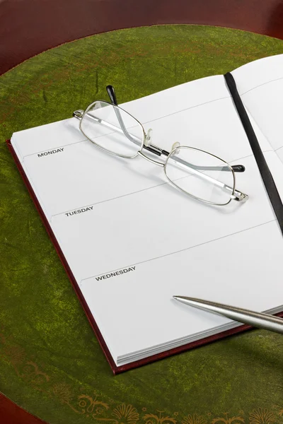 Diary,Pen and Glasses — Stock Photo, Image