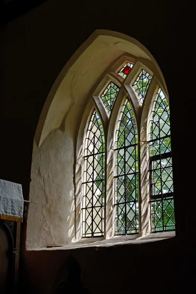 Středověké kostelní okno — Stock fotografie