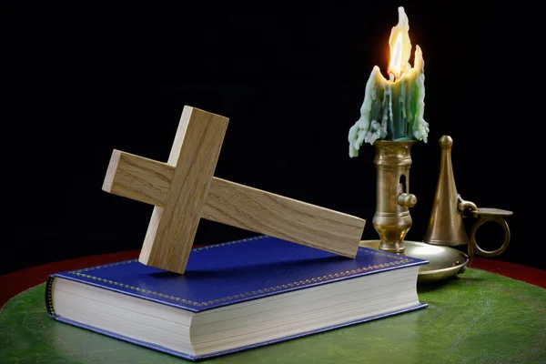 Prayer Book and Cross with Candle — Stock Photo, Image