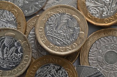 İngiliz pounduna yaklaş. Zenginlik ve para kavramı