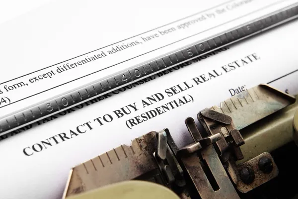 Real estate contract — Stock Photo, Image