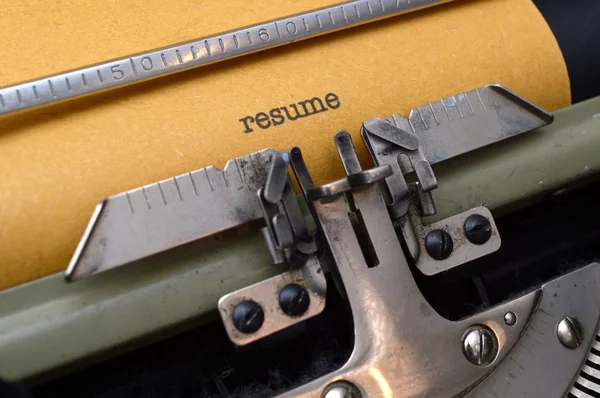 Retomar a máquina de escrever — Fotografia de Stock