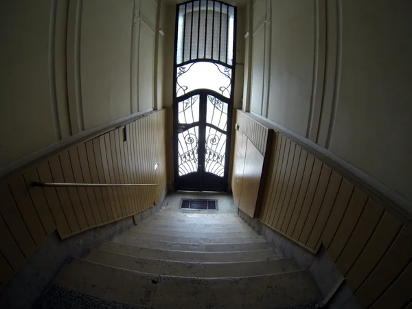 Σκάλες και η πόρτα — Φωτογραφία Αρχείου