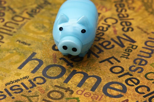 Piggy Bank e conceito de casa — Fotografia de Stock