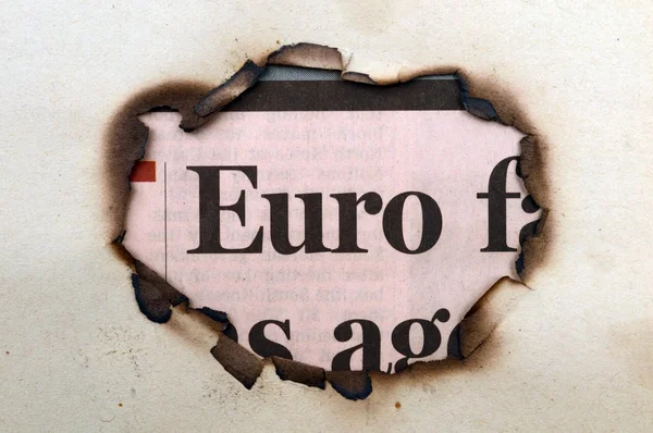 Euro en papier gat concept — Stockfoto