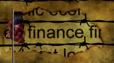 Grunge arkaplanındaki finans metnine karşı ABD bayrağı direğinde