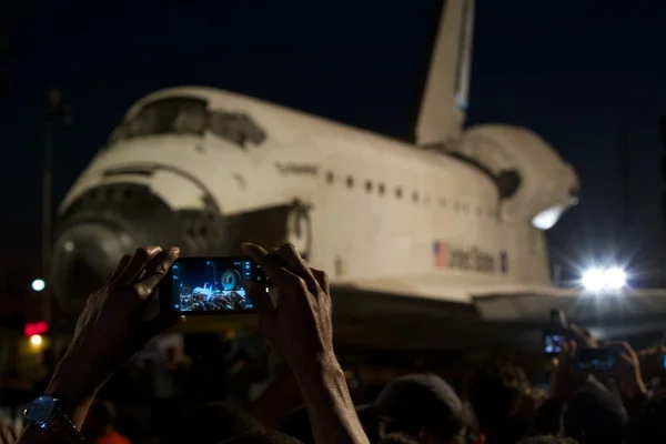 Picture Taking of Endeavor — Stock Photo, Image