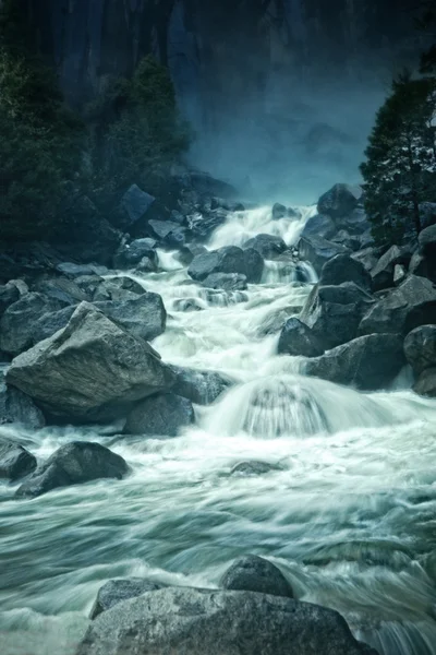 Monótono azul de agua corriente —  Fotos de Stock