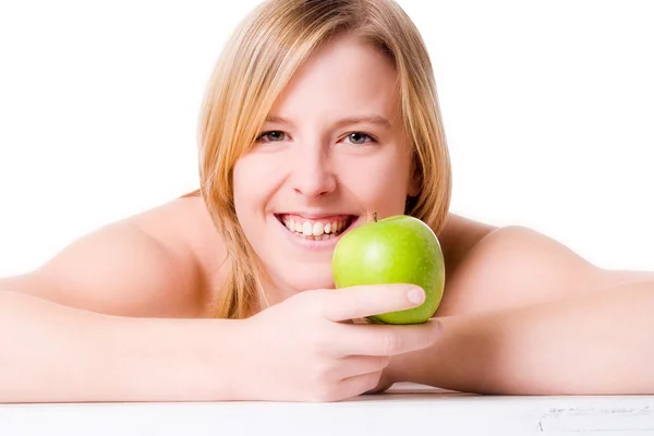 Lächelnd mit ihrem Apfel — Stockfoto