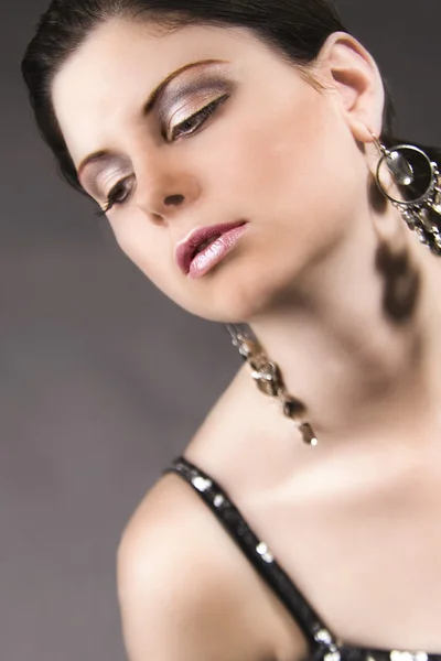 Model portrait with earrings — Stock Photo, Image