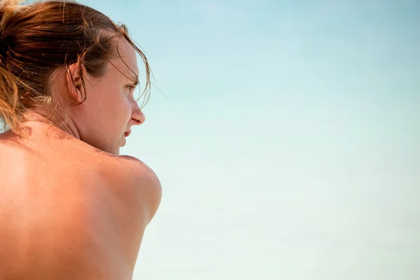 Girl in the sun — Stock Photo, Image