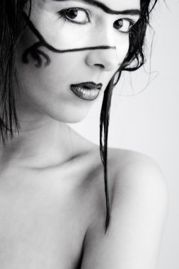 flört aşırı modern makyaj