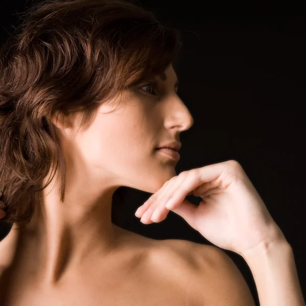 Retrato de una hermosa joven mujer alta — Foto de Stock