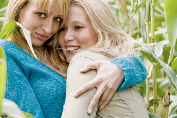 Hermanas felices — Foto de Stock