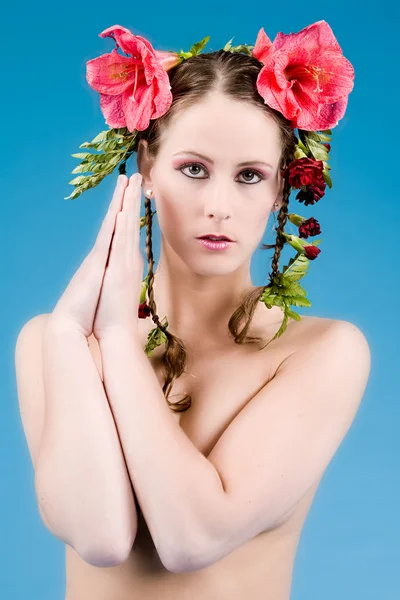 Bella ragazza dei fiori — Foto Stock