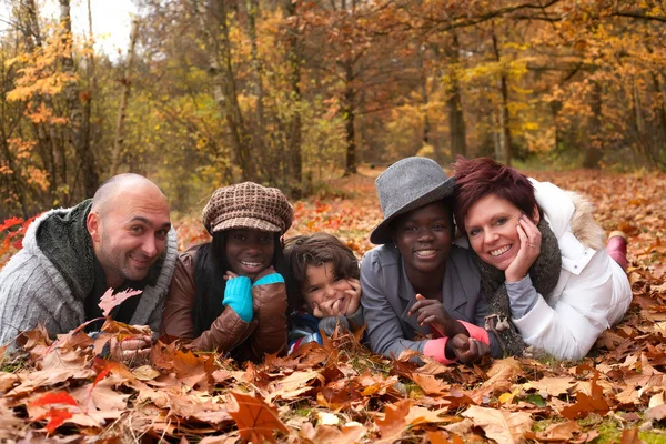 Família multirracial Fotos De Bancos De Imagens Sem Royalties