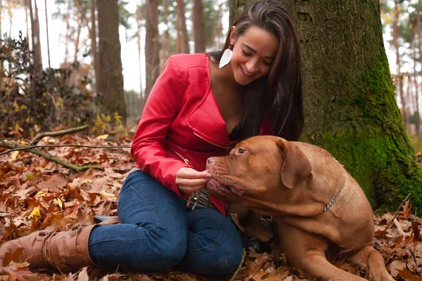 Feliz com o meu cão — Fotografia de Stock