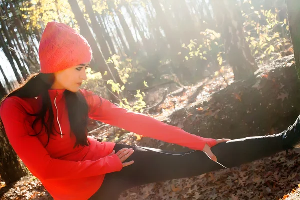 Stretching in the sunshine — Stock Photo, Image