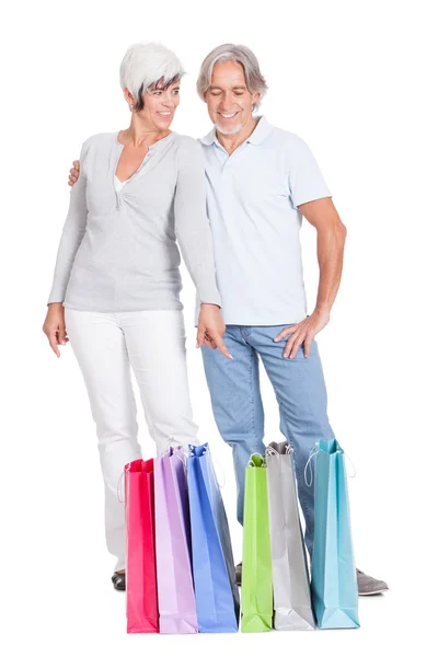 Gelukkig senior shopaholics — Stockfoto