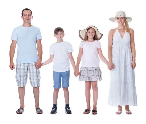 Familia feliz va de vacaciones — Foto de Stock