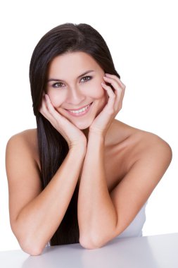 çok güzel bir gülümseme ile güzel bir kadın