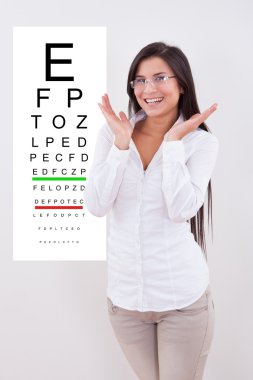 yeni gözlük ile Skordan Bayan