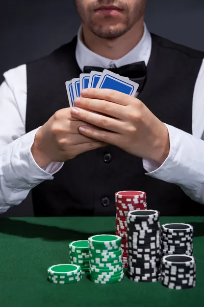 Giocatore di poker su una striscia vincente — Foto Stock