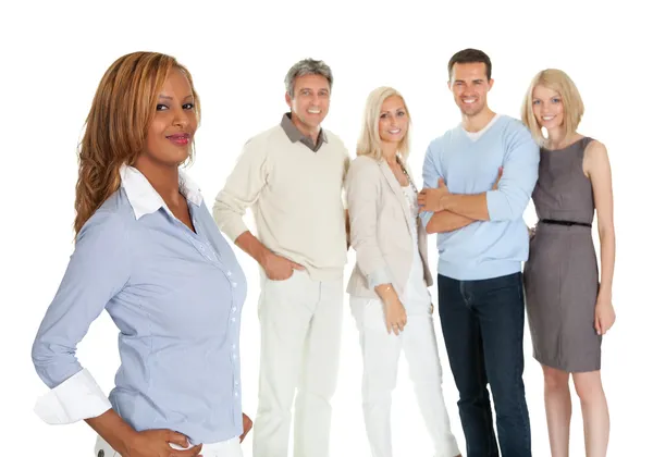 Mujer afroamericana con grupo de — Foto de Stock