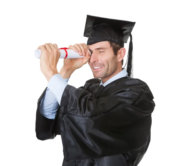 Estudiante graduado mirando hacia el futuro — Foto de Stock