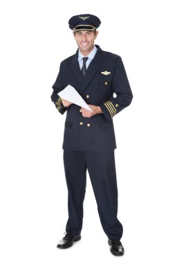 Kendine güvenen pilot portresi
