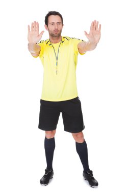 Futbol yargıç ıslık