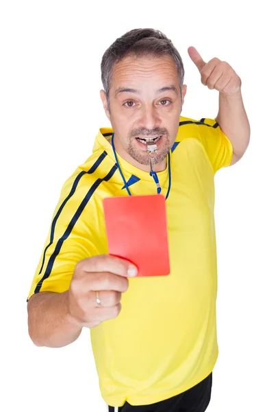 Árbitro de futebol mostrando cartão vermelho — Fotografia de Stock