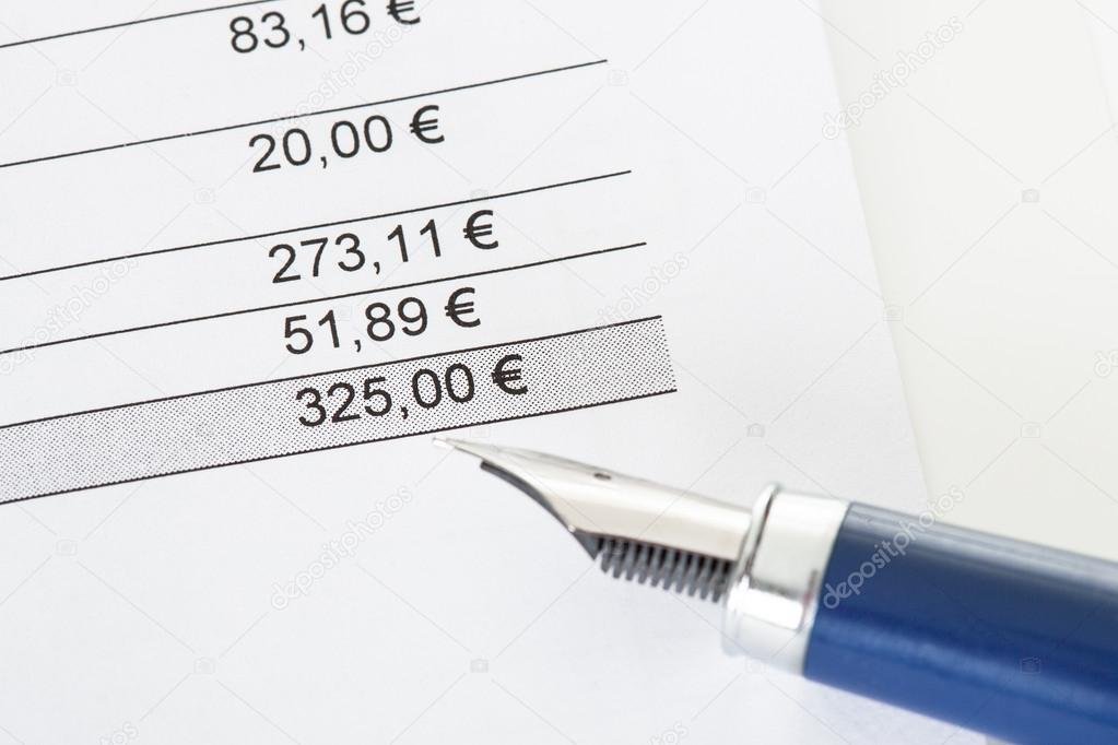 Close-up on total amount in invoice