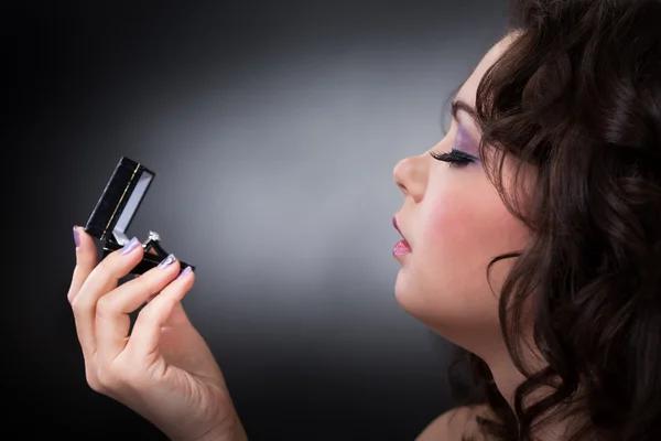 Young Woman Looking At Wedding Ring — Stock Photo, Image