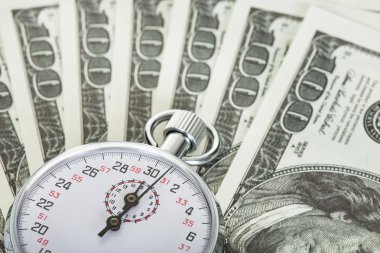 Zaman para kavramıdır.