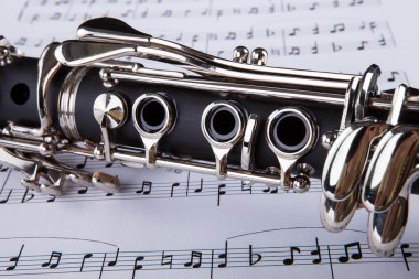 klarnet ve müzik notası