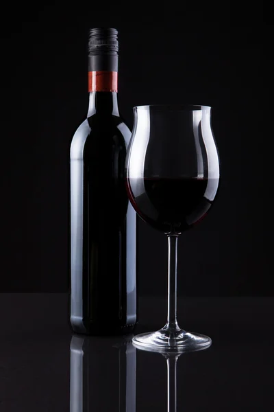 Bottle Of Wine And Glass Isolated On Black Background — Stock Photo, Image